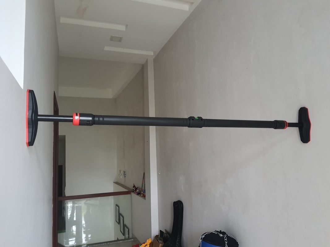 Xà Đơn Gắn Cửa Có An Toàn Không? Cách Chọn Và Lắp Đúng 1 z5508764843421 bdabf4a86b4ce4b0e3f3bd82767c558a